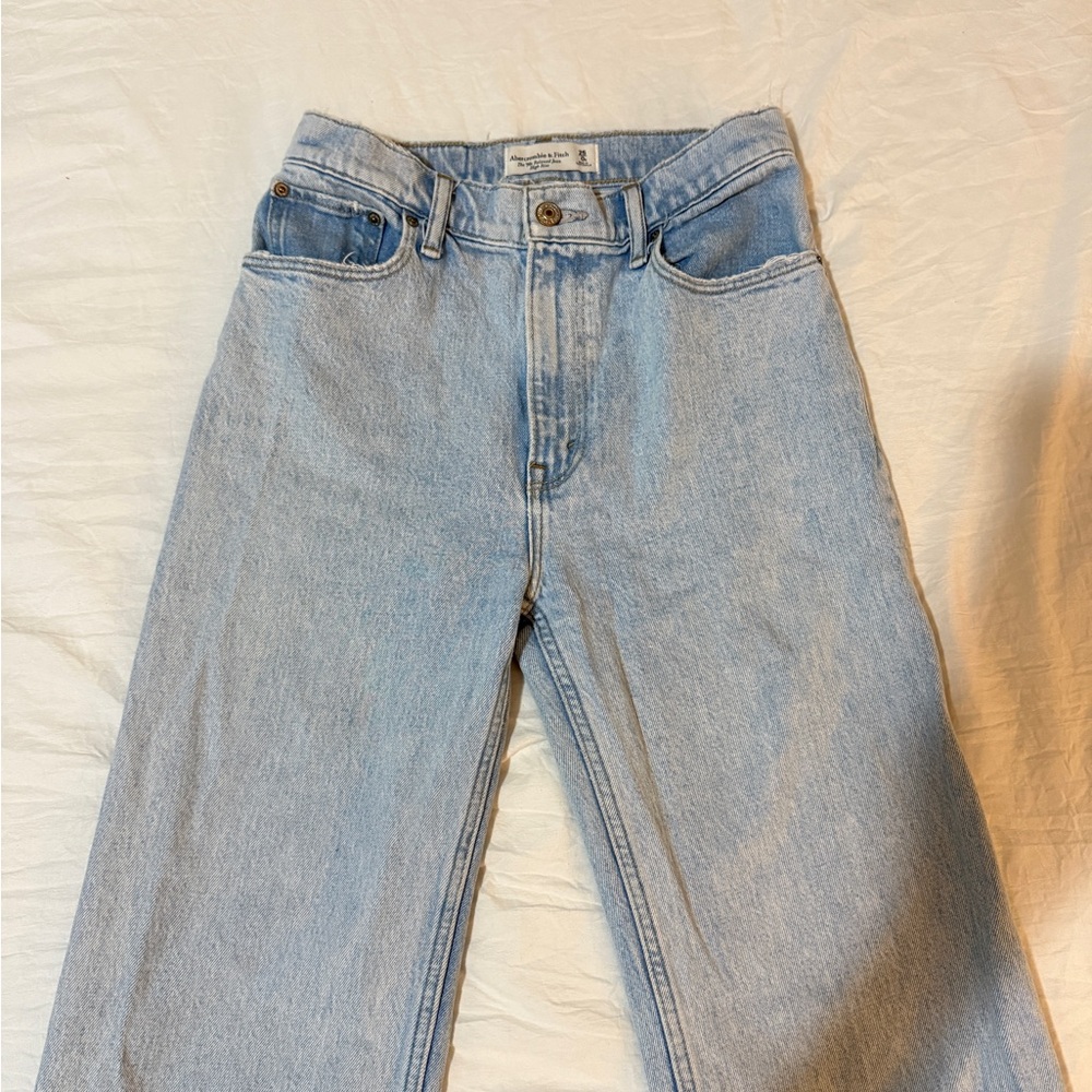 Abercrombie & Fitch 90’s Relaxed Jeans